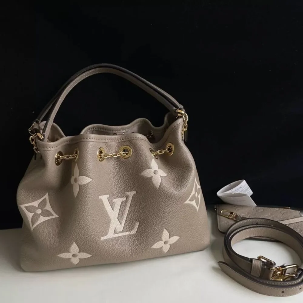 Louis Vuitton Women Pre-Loved Bag Very Good Condition